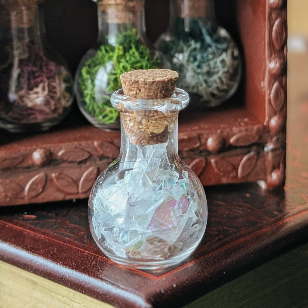 Miniature White Flakes Dollhouse Potion Bottles-Round– 1:12 Miniature Apothecary Jars